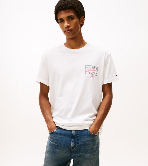 تيشيرت بقبة مستديرة بطبعة شعار