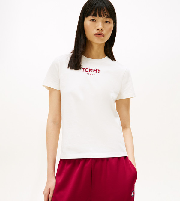 تيشيرت بقبة مستديرة بطبعة شعار