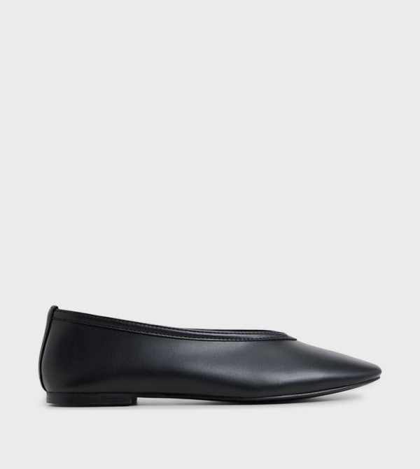 ELEYNORA Pointed Toe Ballerinas