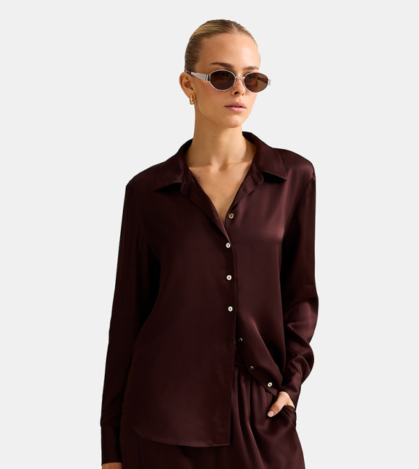 قميص ساتان أوفرسايز 