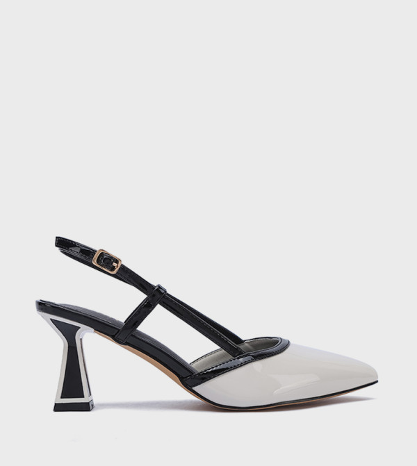 حذاء سادة بمقدمة مدببة بحزام خلفي