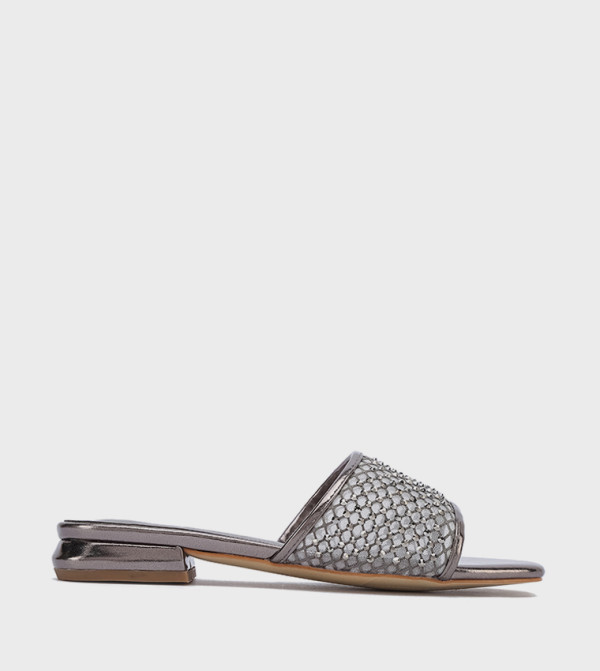 Embellished Open Toe Flat Sandals