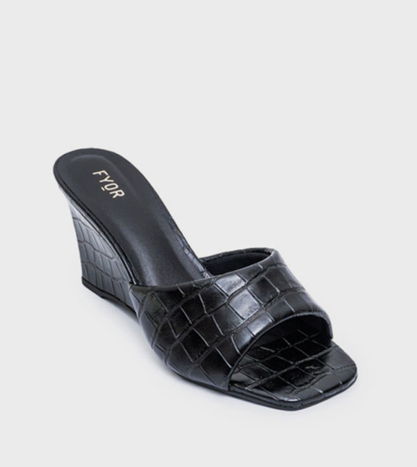 Textured Open Toe Wedges