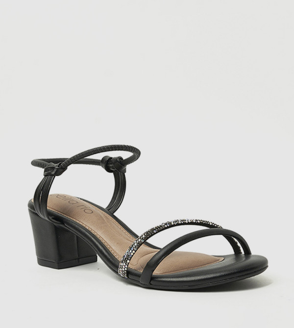 حذاء بكعب مربع مزين