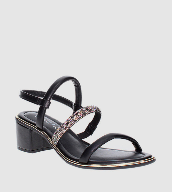 صندل بكعب مربع مزخرف 