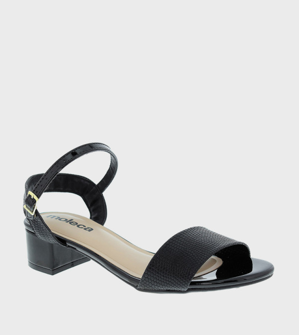 صندل كعب بمقدمة مفتوحة