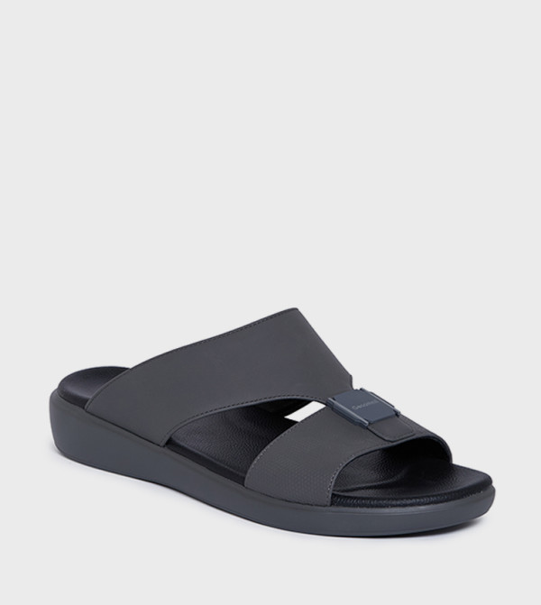  THEO Solid Leather Arabic Sandals