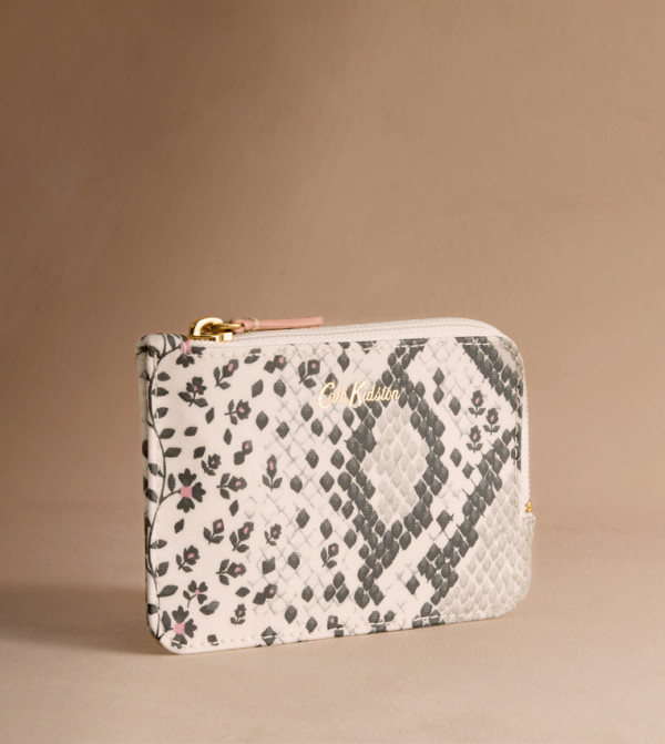 محفظة بطاقات بطبعة 