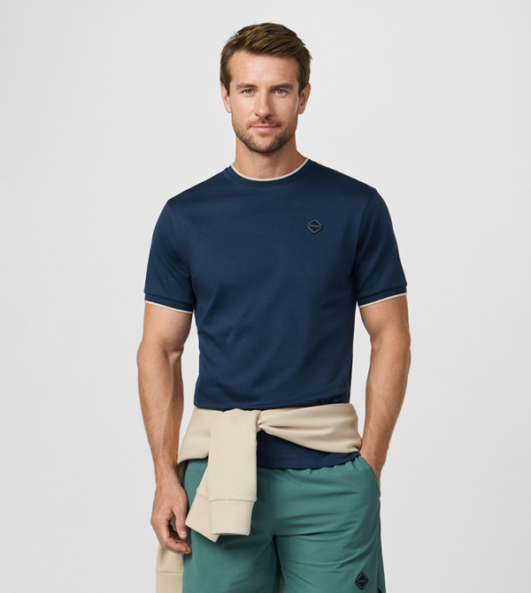 Logo Badge Detail Crew Neck T-Shirt