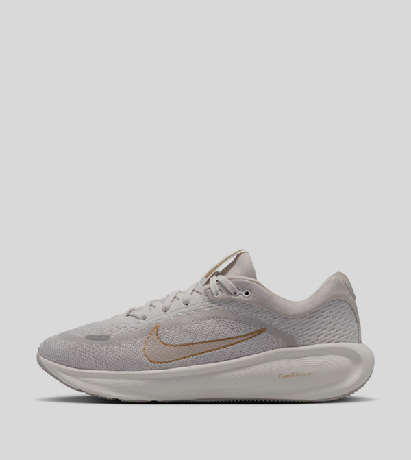 حذاء جري ستيلار رايد بشعار