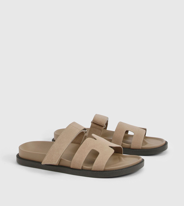 Cut Out Detail Comfort Sandals