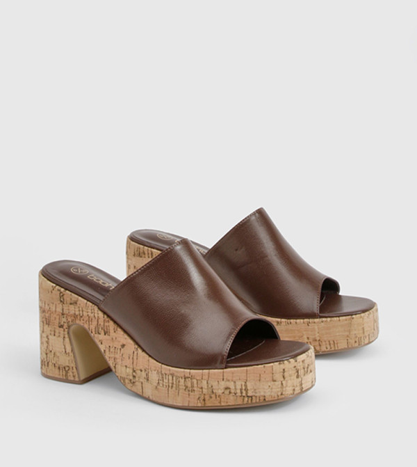 صندل بكعب بلاتفورم 