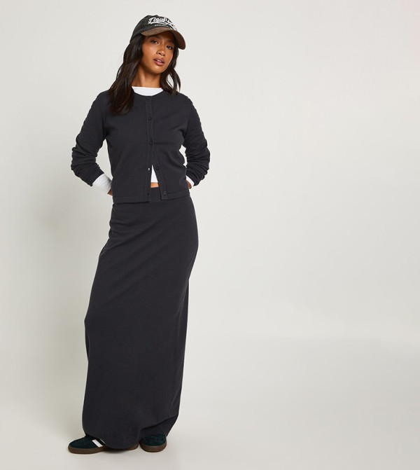 Petite Ribbed Knit Maxi Skirt