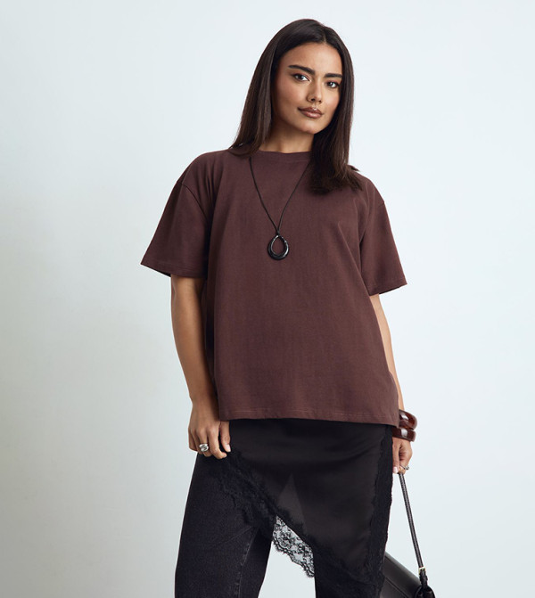 تيشيرت اوفرسايز سادة كم قصير 