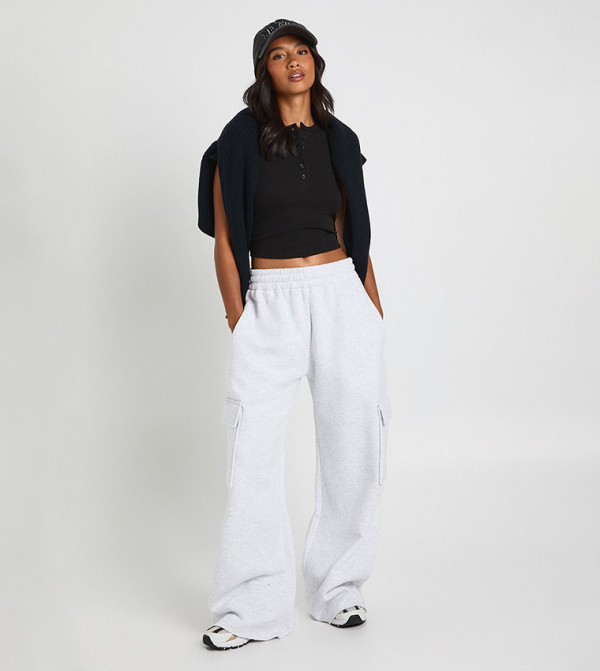 Petite Wide Leg Cargo Sweatpants