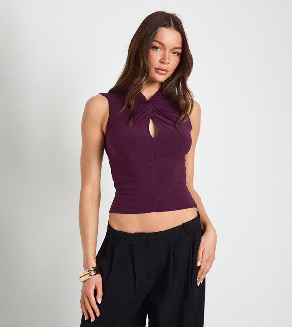 Twist Front Key Hole Neck Crop Top