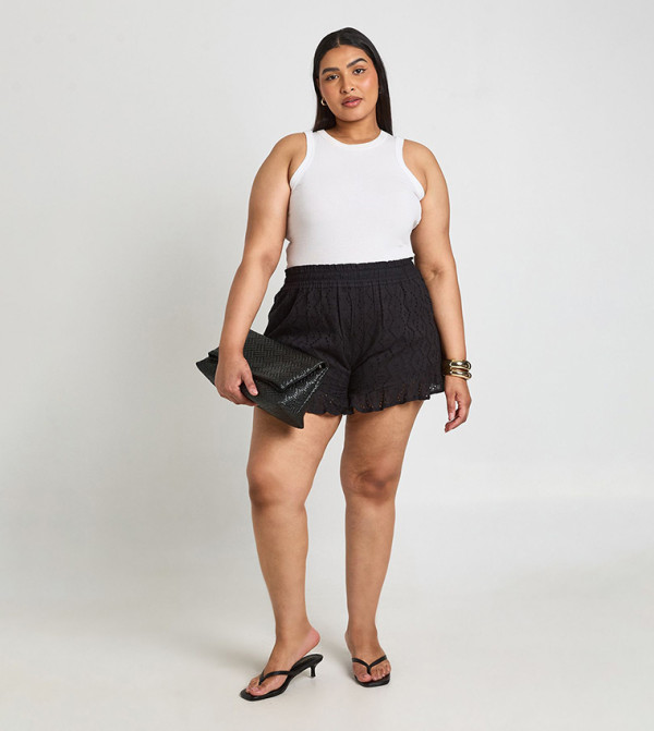 Curve Broiderie Elastic Waist Flippy Shorts