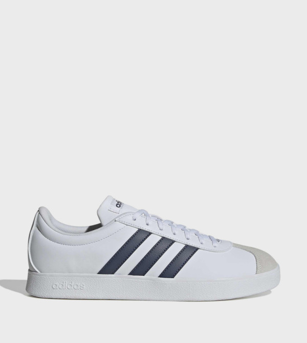 سنيكرز في إل كورت بيس مخطط برباط