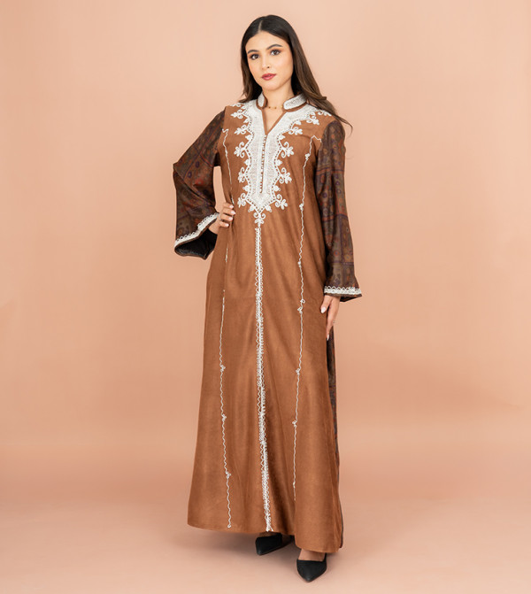 Embroidered Stand Collar Jalabiya