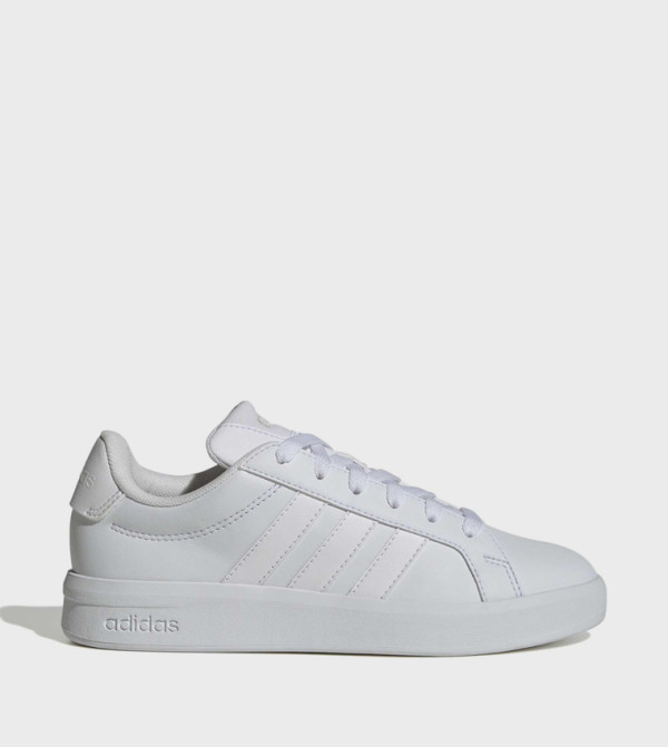 سنيكرز غراند كورت 3.0 برباط