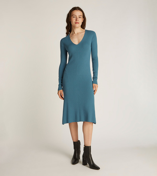 Iconic Ribbed Sweater Midi Dress