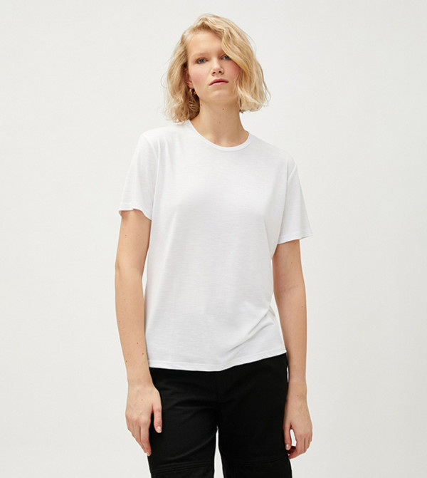 Solid Short Sleeves T-Shirt