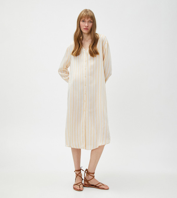 فستان ميدي مخطط بأزرار