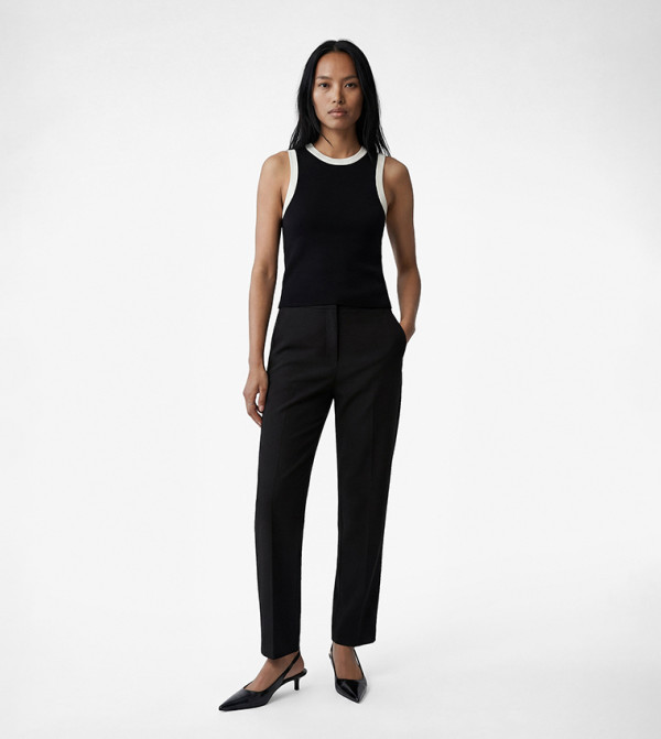 بنطلون سادة بقصة ضيقة 