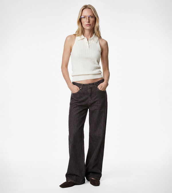 Sleeveless Collared Knit Top