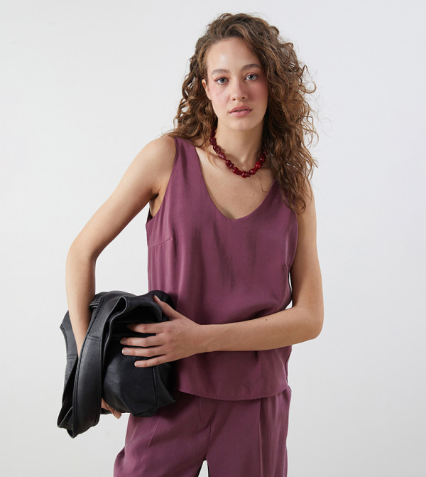 Solid Sleeveless Top