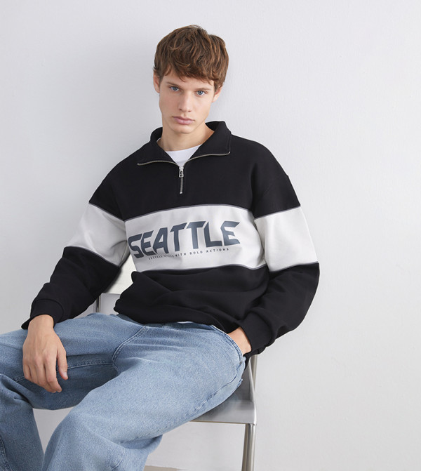 Color Block High Neck Sweatshirt