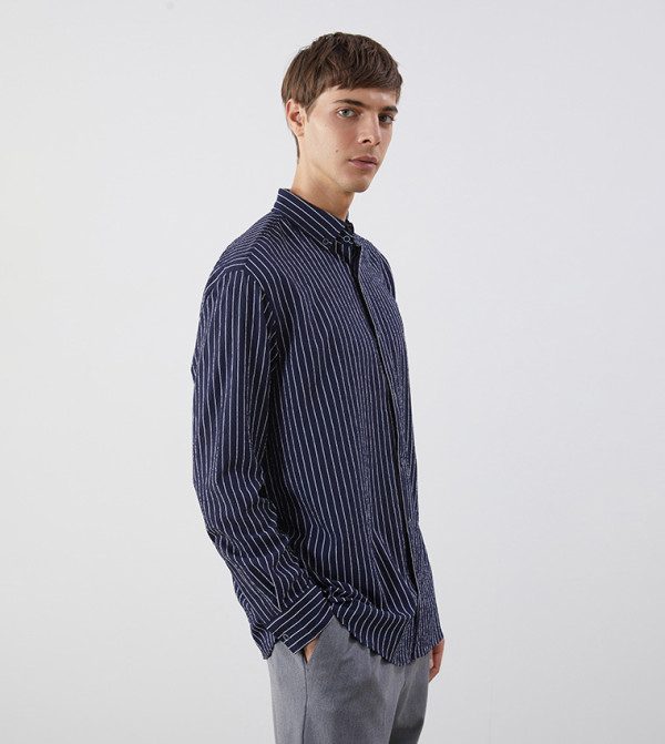 قميص رجالي مخطط كم طويل بقصة ضيقة