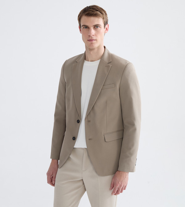 Solid Single Breasted Regular Fit Blazer