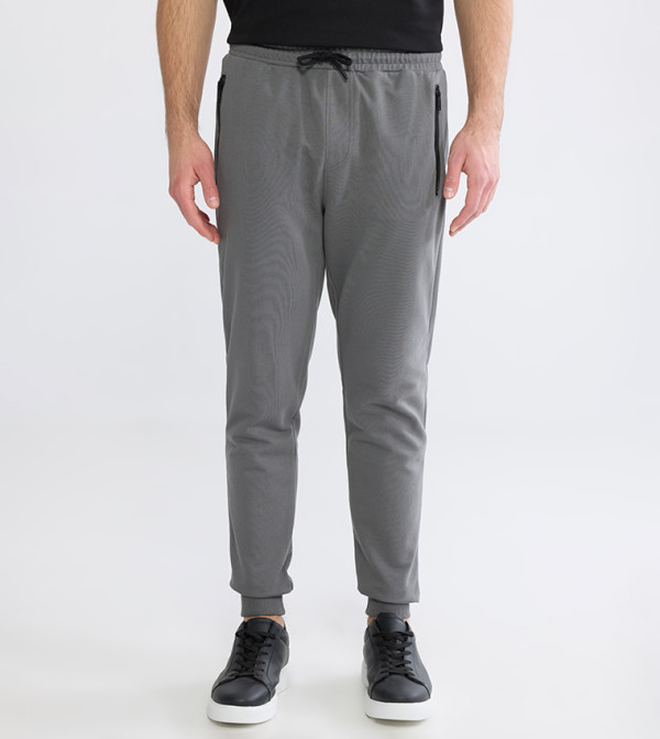 جوغر رجالي بقصة عادية برباط على الخصر