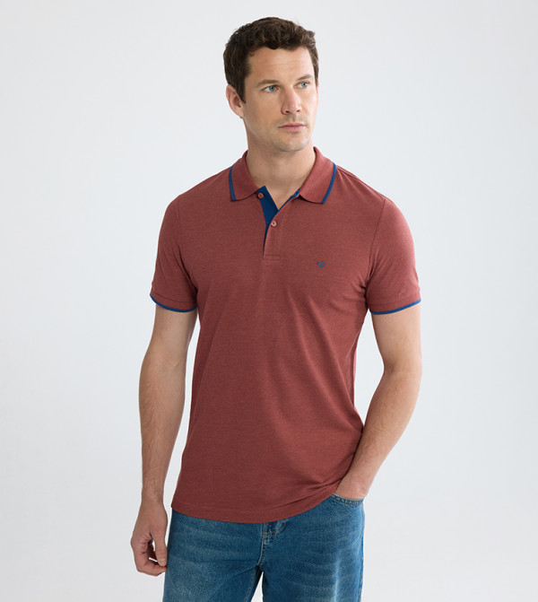 تيشيرت بولو بكم قصير بحواف متباينة