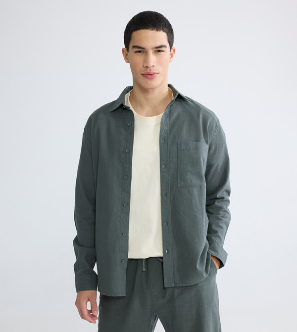 Solid Regular Fit Long Sleeves Shirt