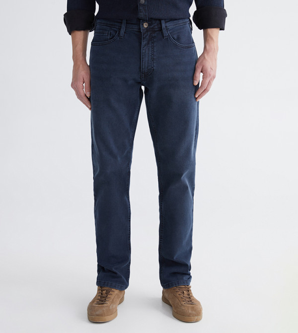 779 Washed Mid Rise Straight Fit Jeans