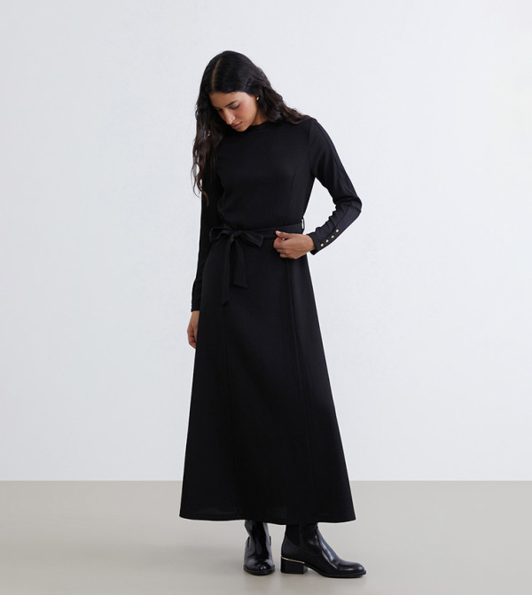 Textured Crew Neck Belted Maxi Dress