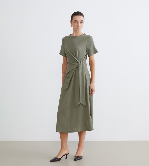Ruched Detail Crew Neck Midi Dress