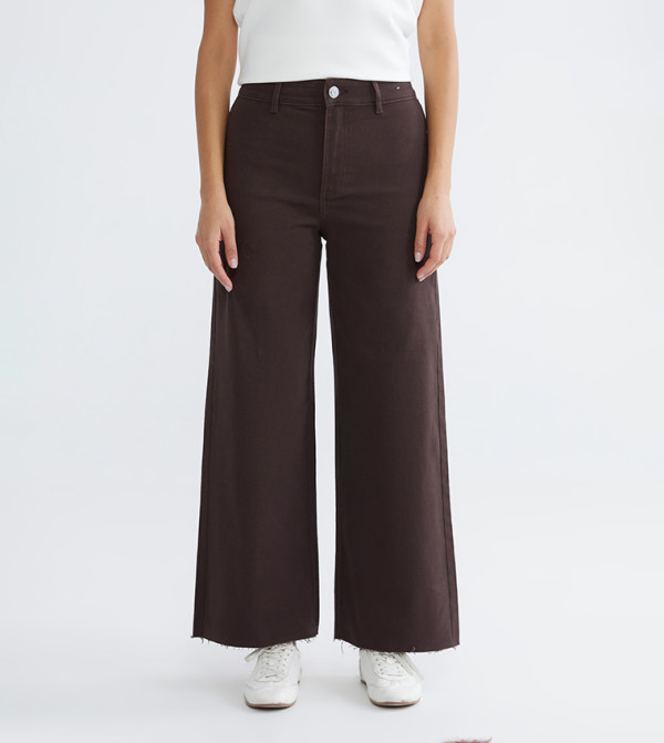 جينز واسع بخصر عالي