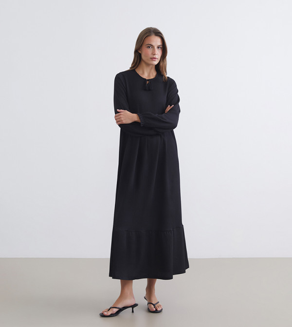 Textured Tie Neck Midaxi Dress
