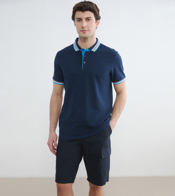 تيشيرت بولو بكم قصير بحواف متباينة