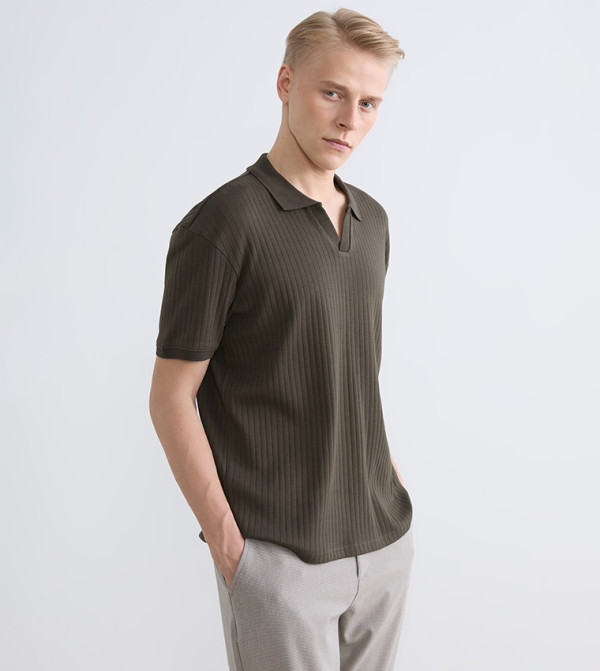 Ribbed Short Sleeves Polo T-Shirt