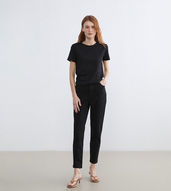 Washed Elastic Waist Slim Mom Fit Jeans