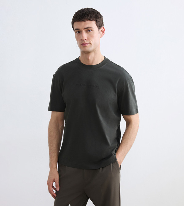 Embossed Short Sleeves Casual T-Shirt