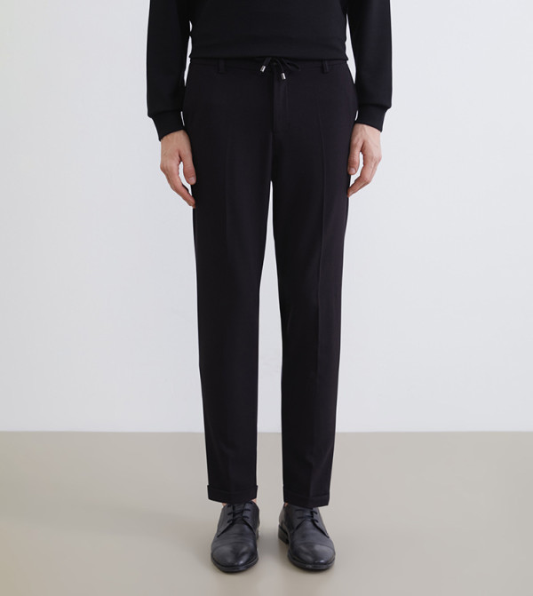 بنطلون سادة بقصة ضيقة وخصر متوسط