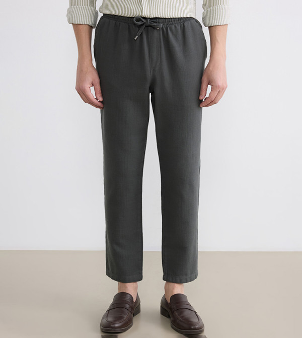 Solid Slim Fit Gabardine Trousers
