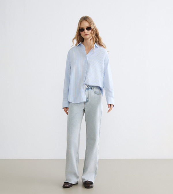 Washed Button Closure Wide Leg Jeans