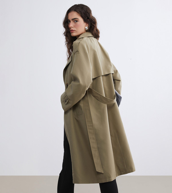 جاكيت ترنش منسوج بأكمام طويلة مع حزام