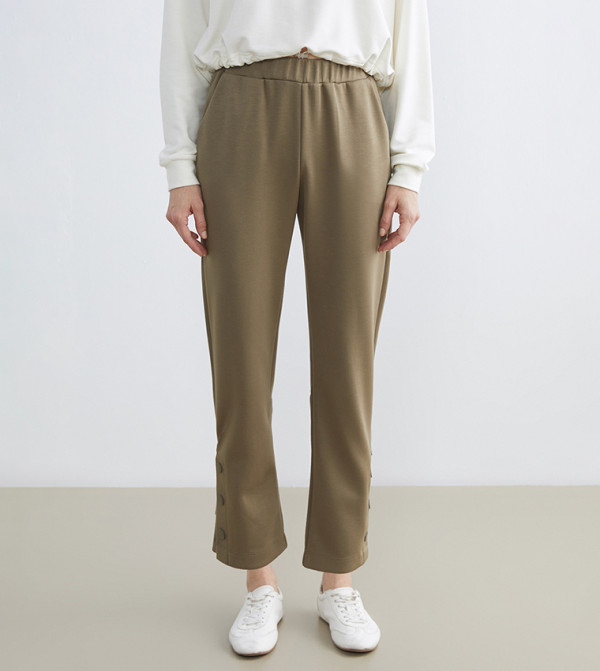 بنطلون رياضة سادة بقصة ضيقة وخصر مرن